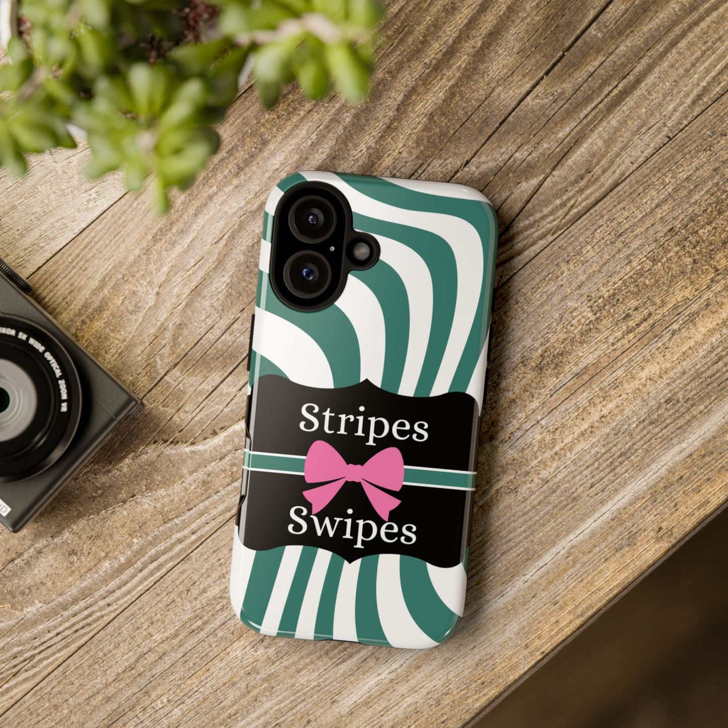 Phone Case iPhone 16/15/14 - Wavy Green/White Stripes & Swipes Tough Case