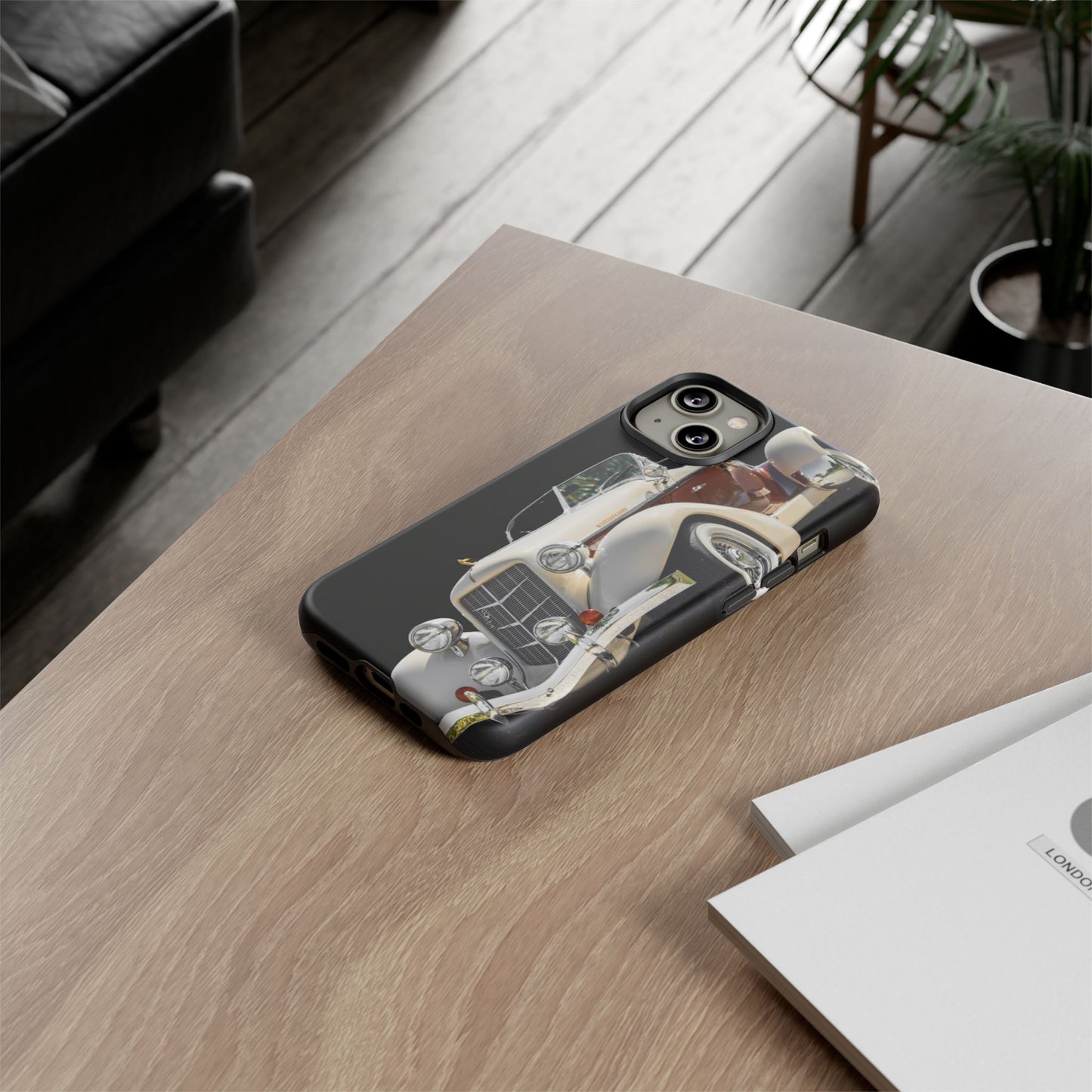 Phone Case iPhone 16/15/14 - Beige Vintage Car Tough Case