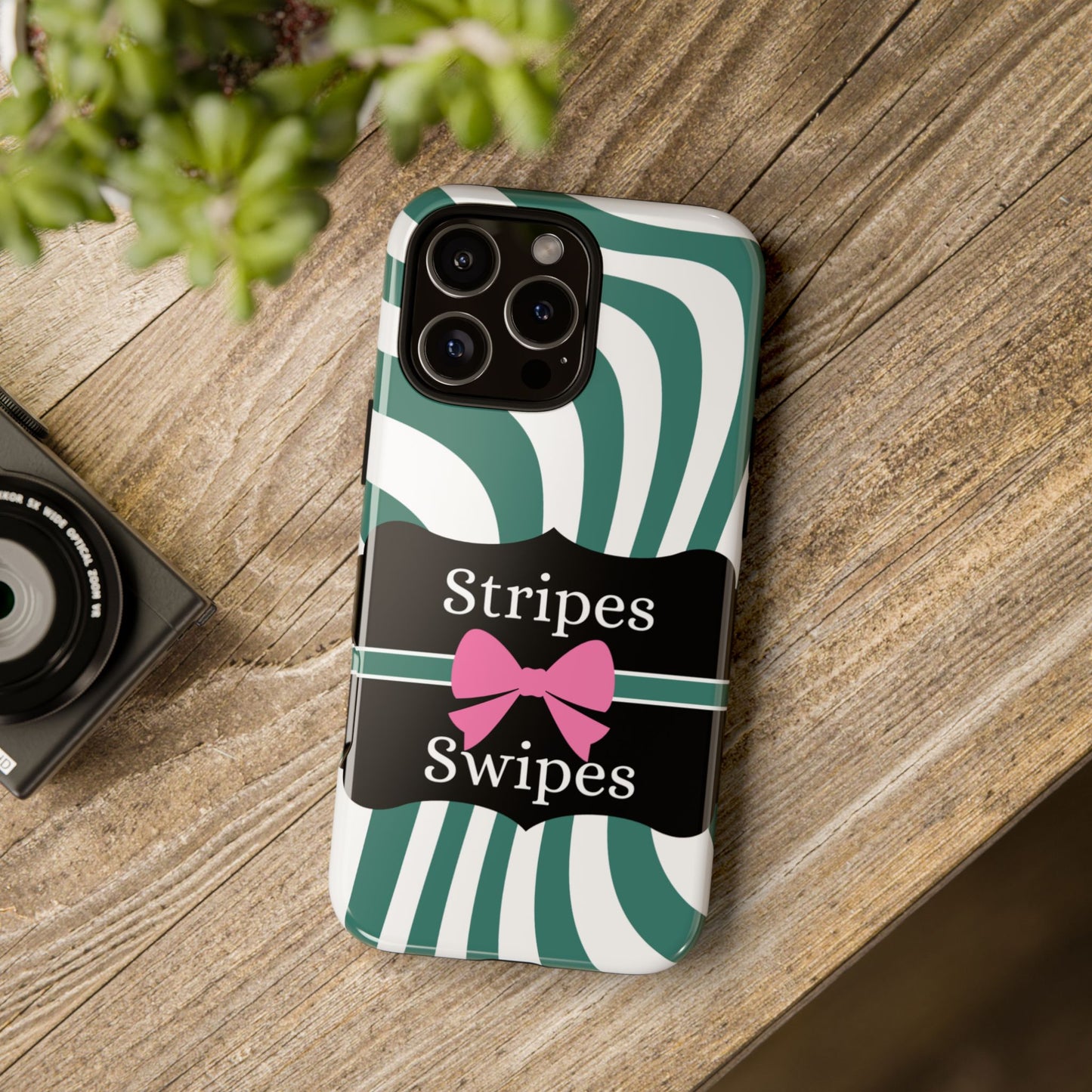 Phone Case iPhone 16/15/14 - Wavy Green/White Stripes & Swipes Tough Case