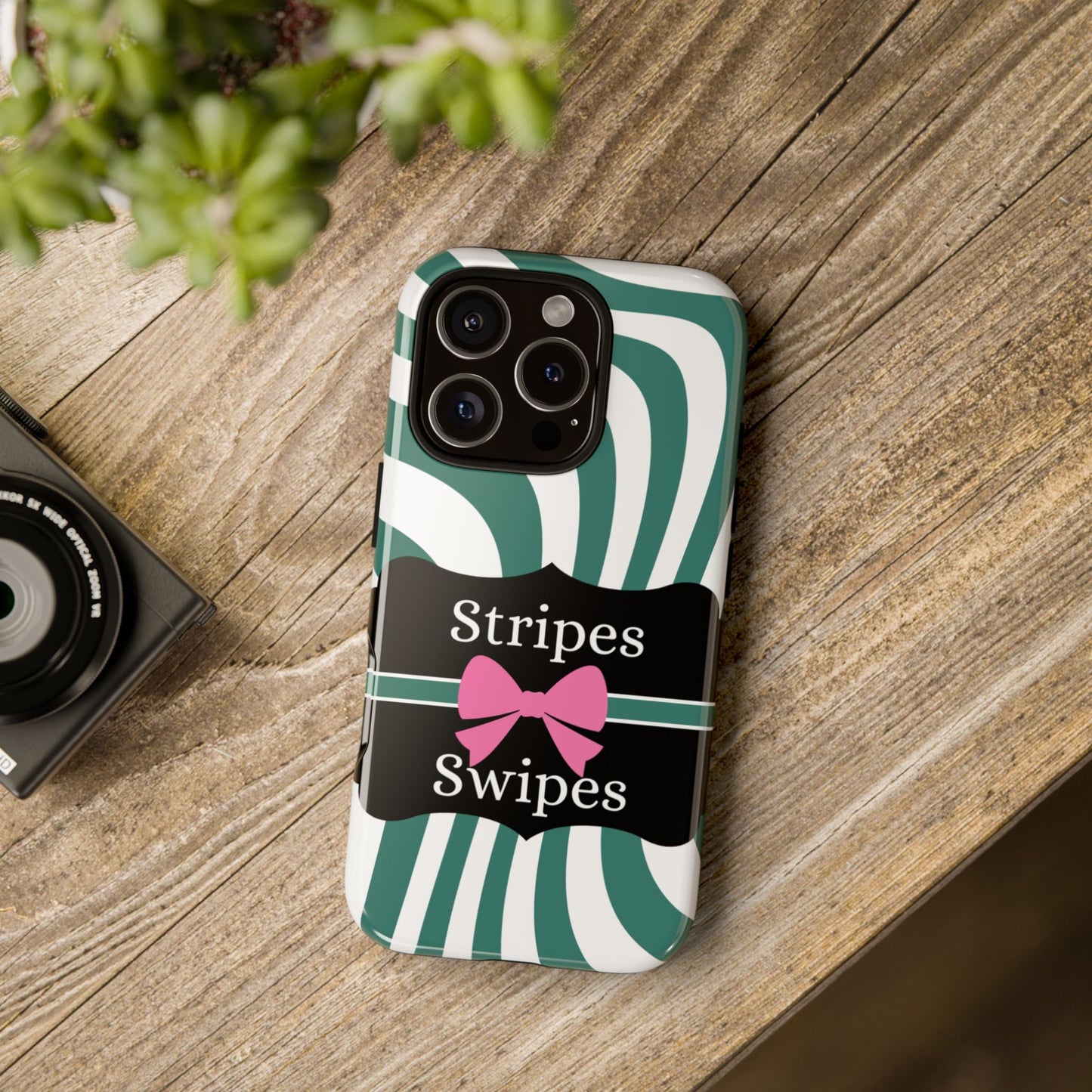 Phone Case iPhone 16/15/14 - Wavy Green/White Stripes & Swipes Tough Case