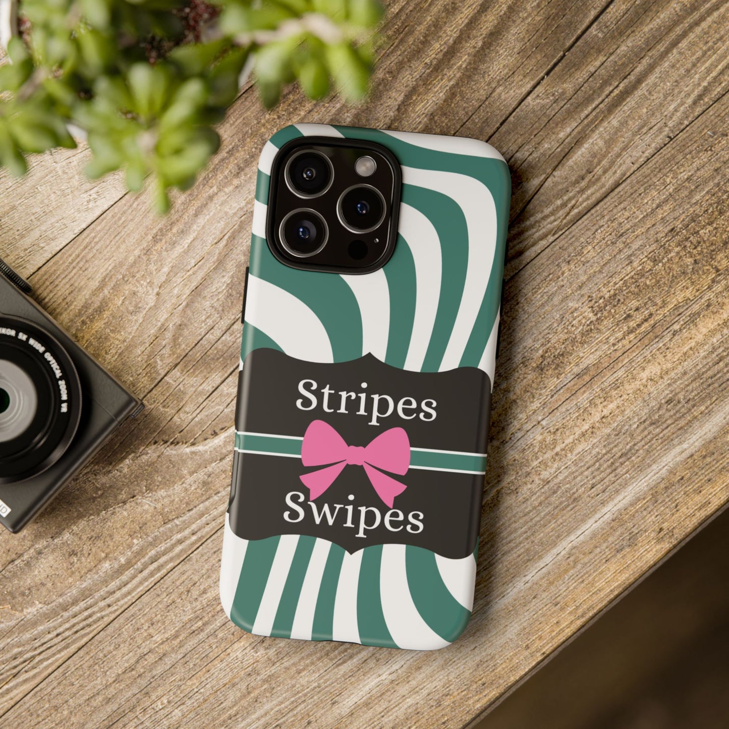 Phone Case iPhone 16/15/14 - Wavy Green/White Stripes & Swipes Tough Case