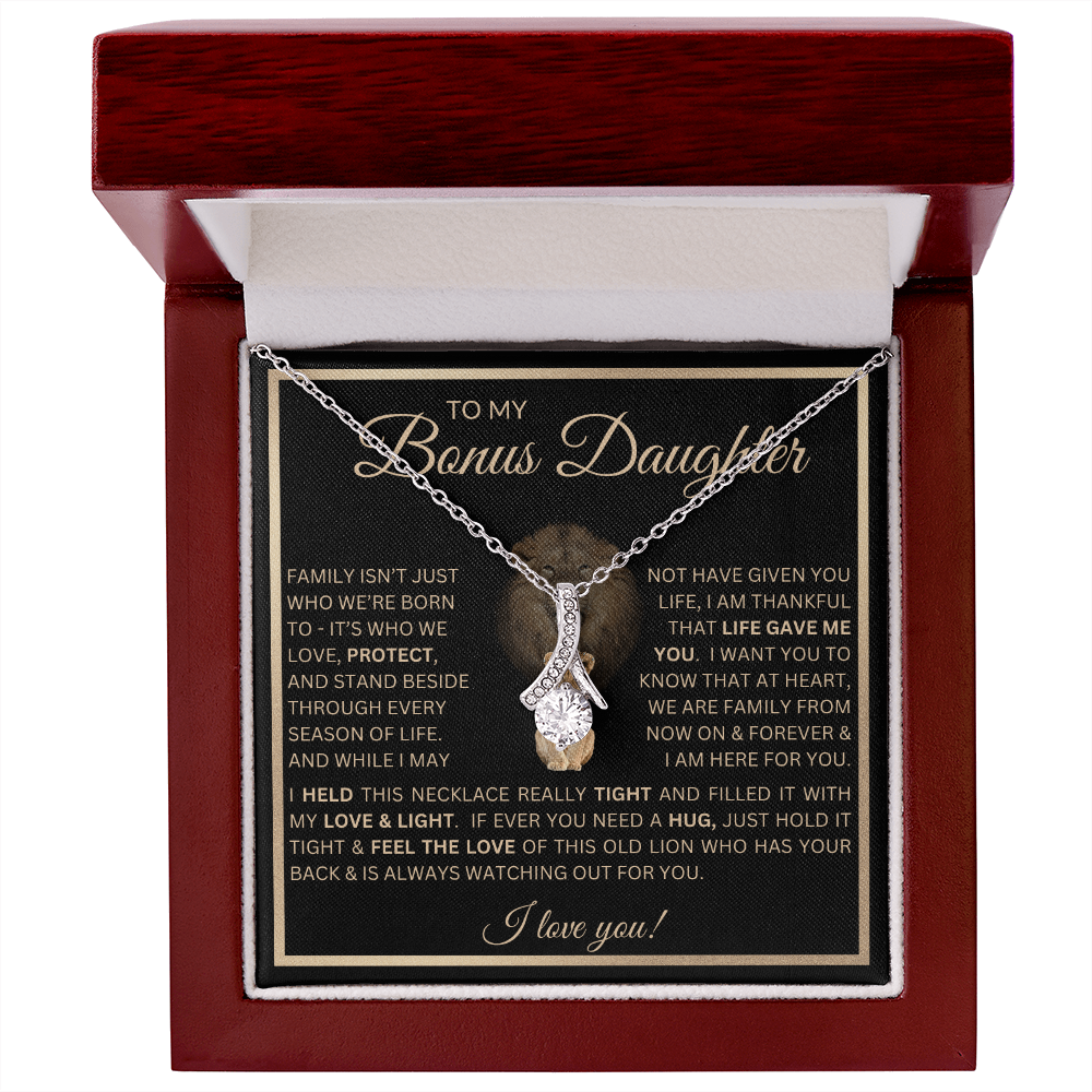 To My Bonus Daughter Gift - Alluring Beauty Necklace with "This Old Lion Has Your Back" Message
